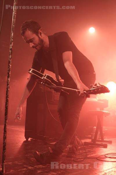 EDITORS - 2013-10-21 - PARIS - Le Trianon - Thomas Michael Henry Smith